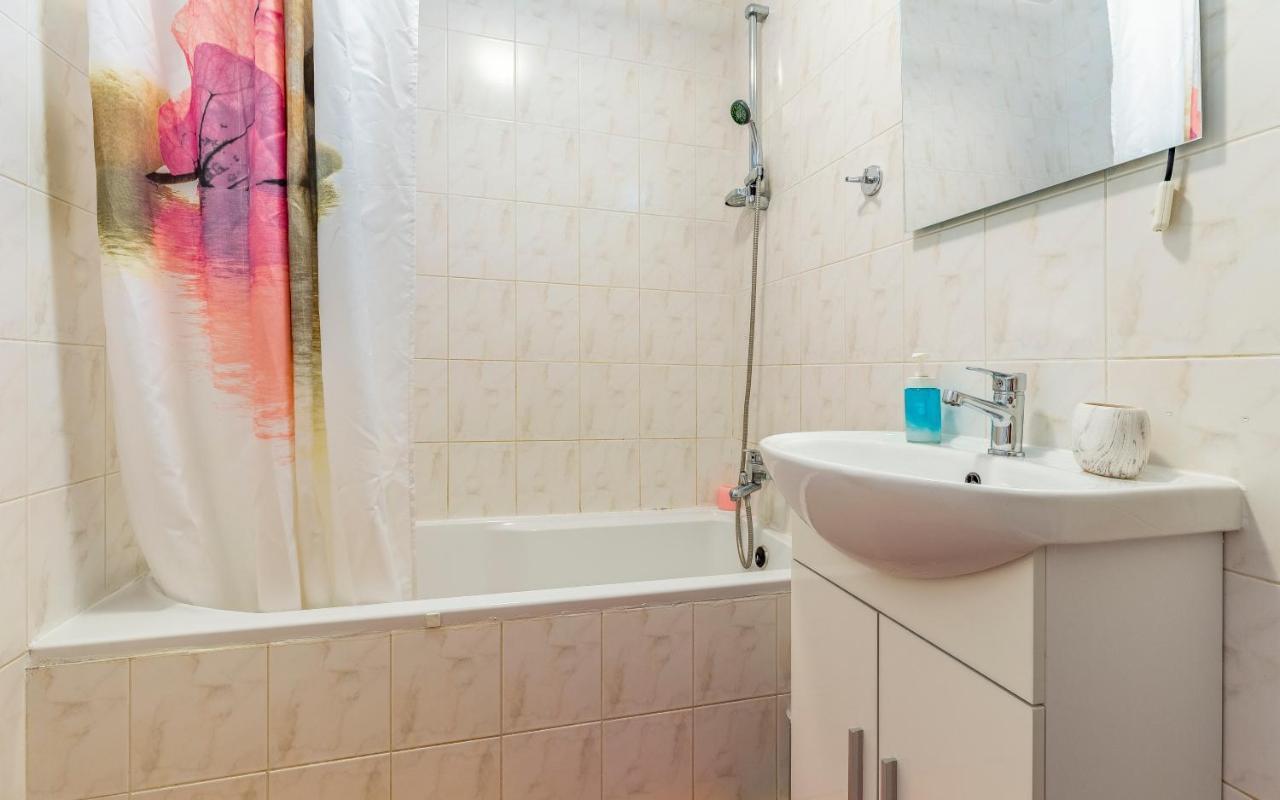 Olga'S Place-New Apartment 200 Mt From The Sea Пула Екстериор снимка